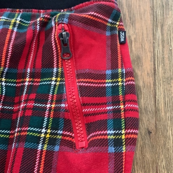 Red Plaid Knit Jogger Pant - Picture 5 of 9